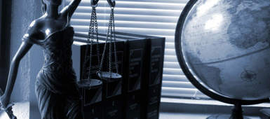 Law symbol signifying how Lexcel is beneficial to law firms